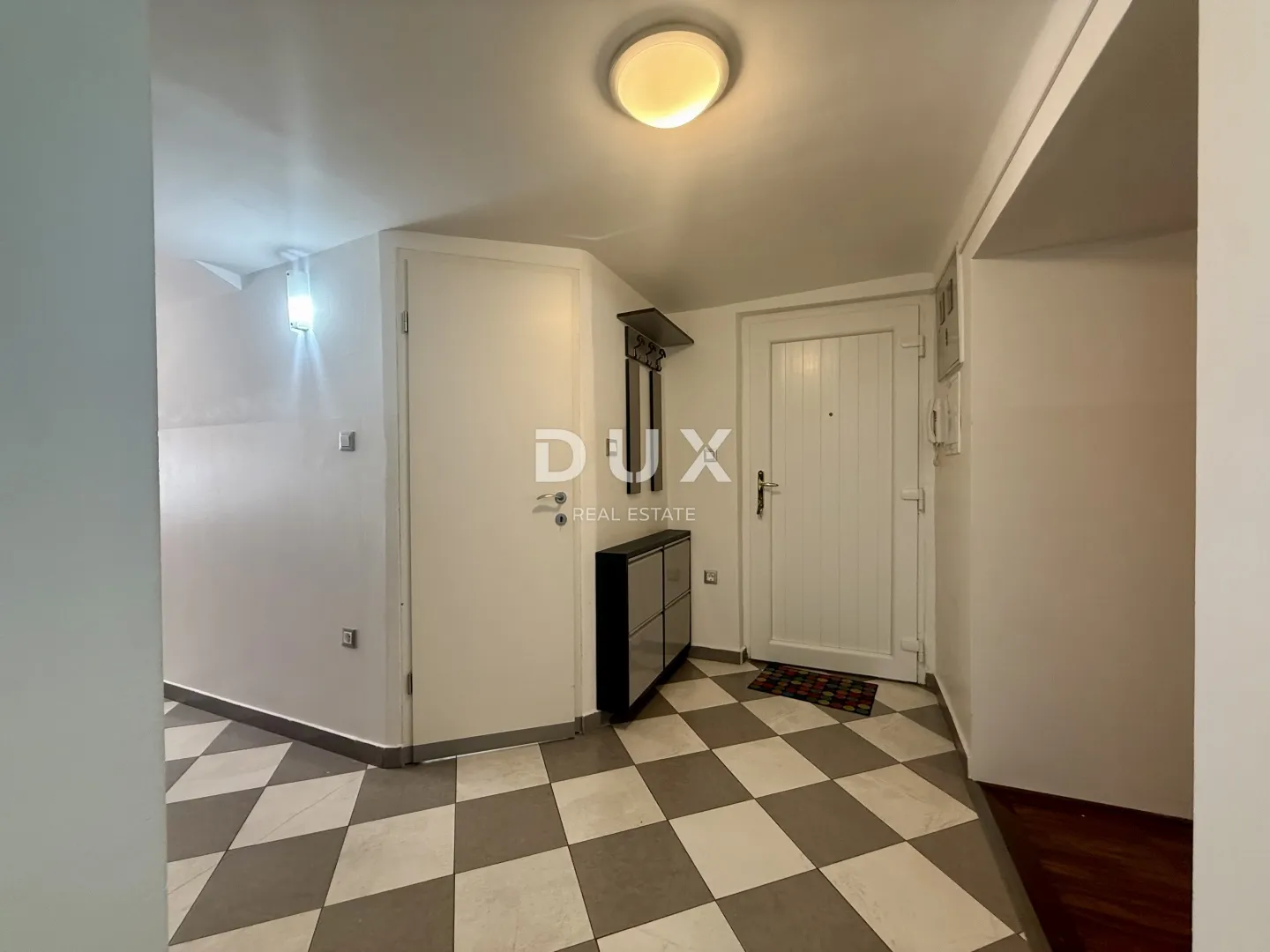 rijeka, strogi centar, 66 m2, useljiv, investicija, treći kat - slika 6