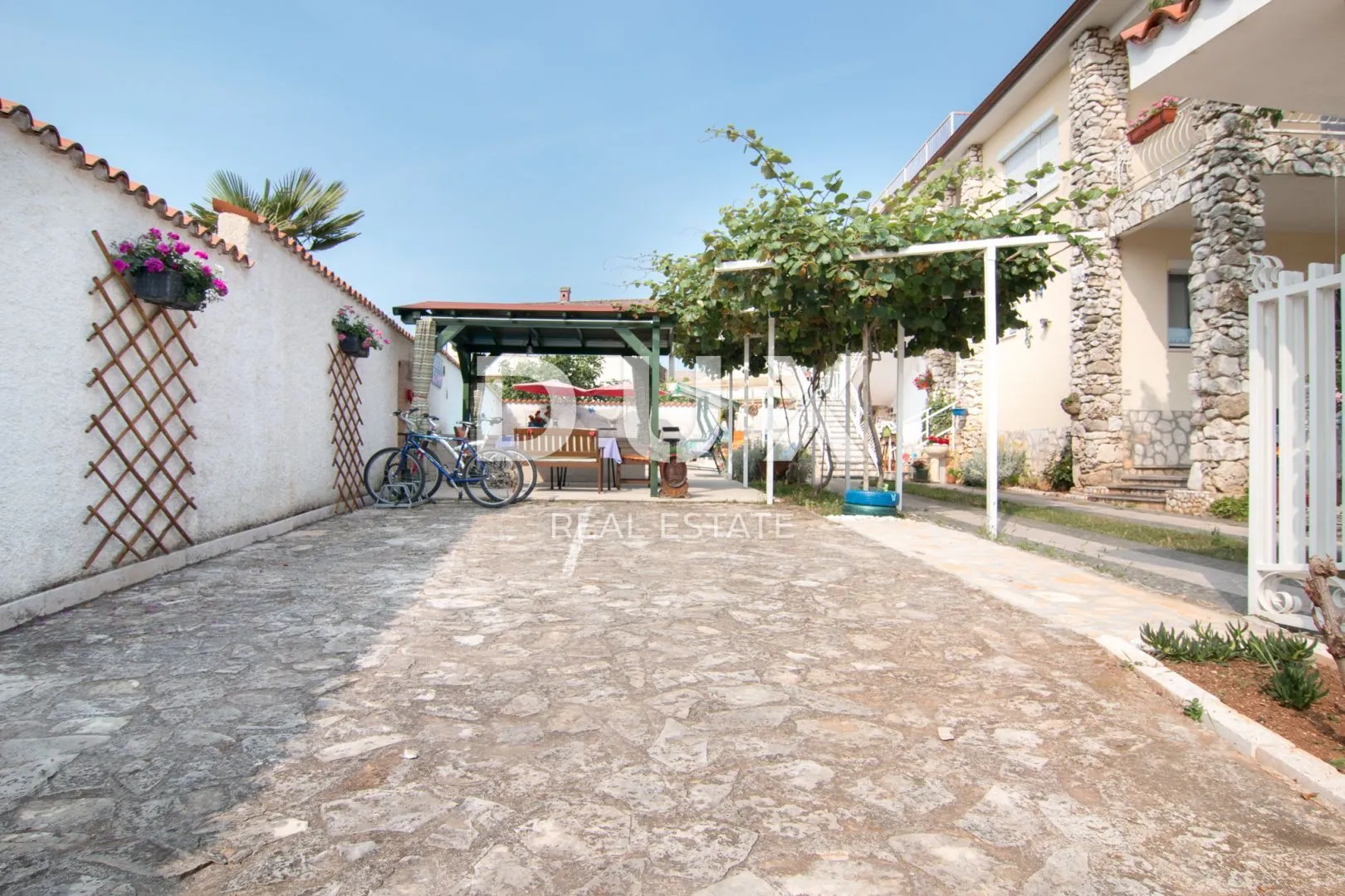 istra, valbandon - prodaja apartmanske kuće - slika 7