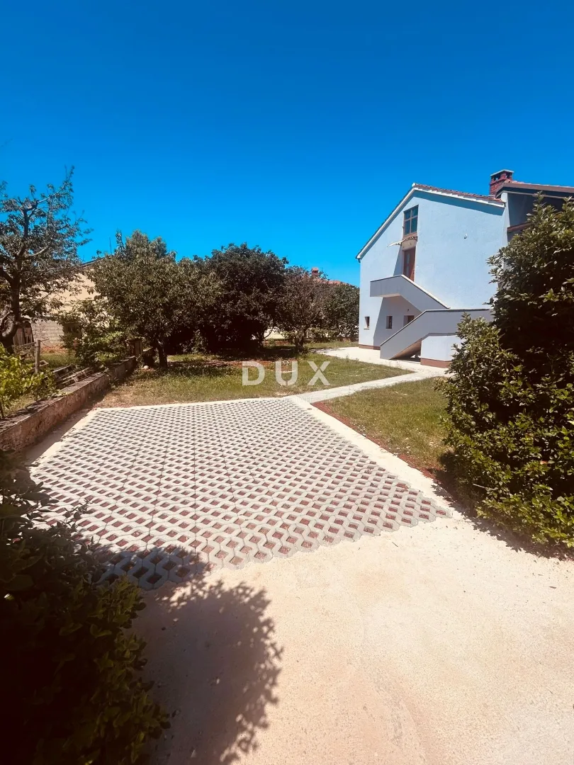 istra, poreč - prostrani renovirani stan s vrtom - slika 25