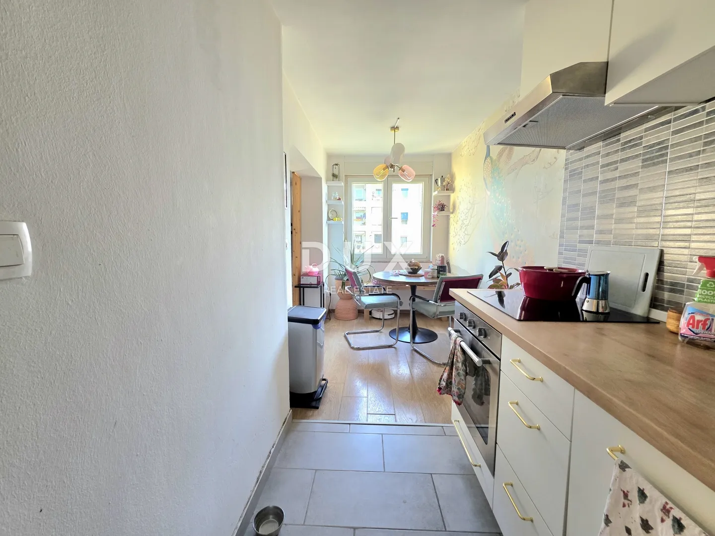 istra, pula - prodaja kompletno renoviranog stana blizu centra - slika 10