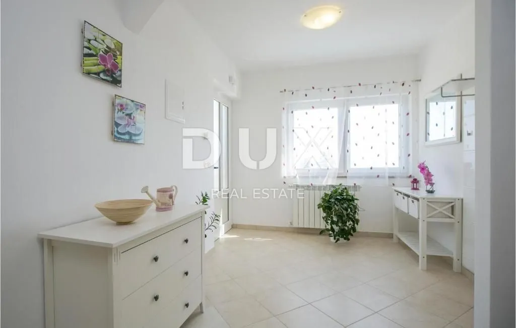 istra, rabac - kuća s bazenom i pogledom na more - slika 22