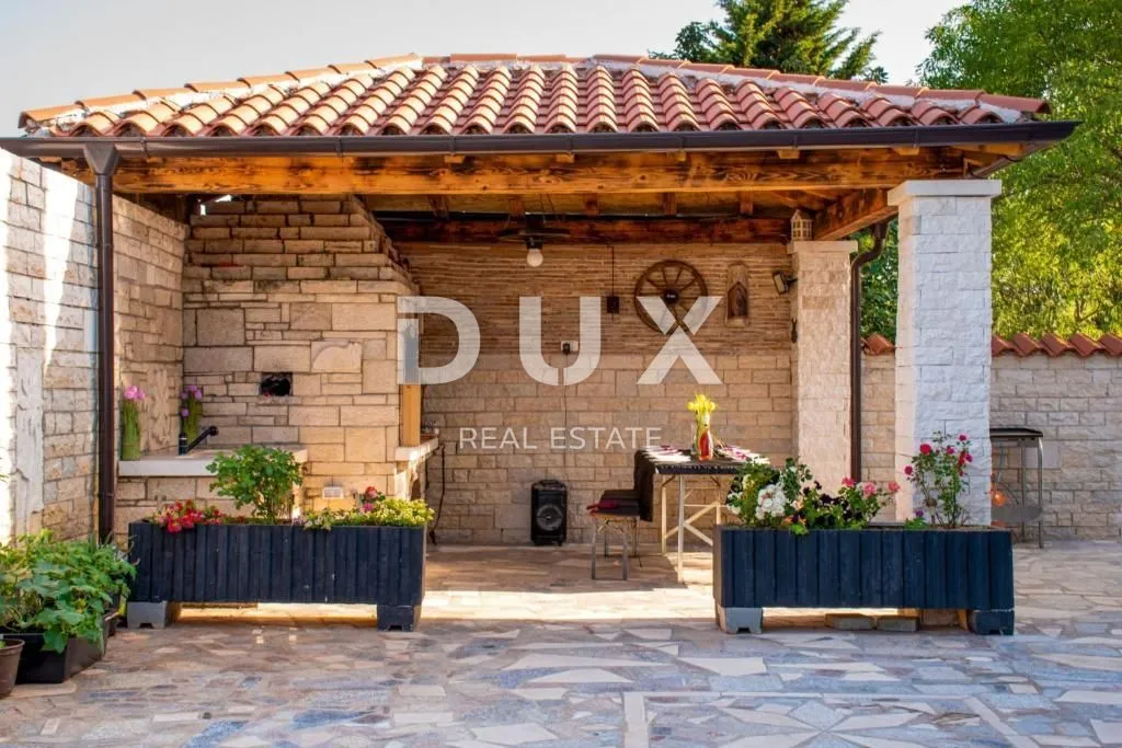 istra, pula prekrasna apartmanska kuća! - slika 41