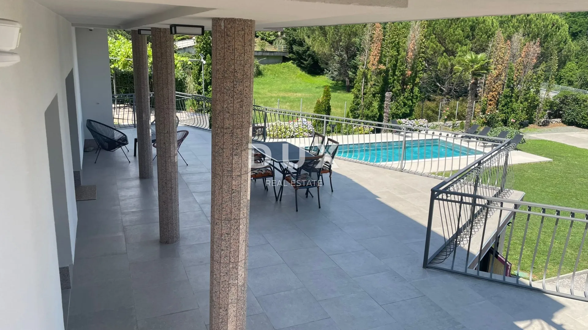 opatija, matulji - obiteljska vila s dva stana , garažom i bazenom! - slika 78