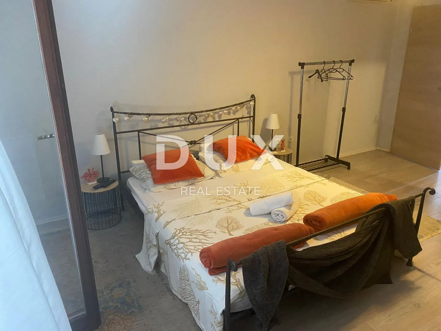 otok krk, njivice - etaža kuće na prvom katu s dva apartmana - slika 8