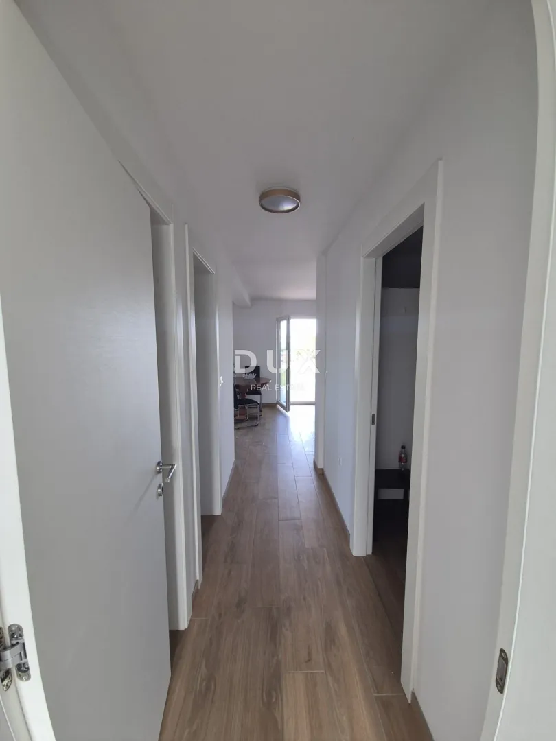 pašman, banj, kuća, 250 m2, 3 etaže, 100 m od plaže - slika 25