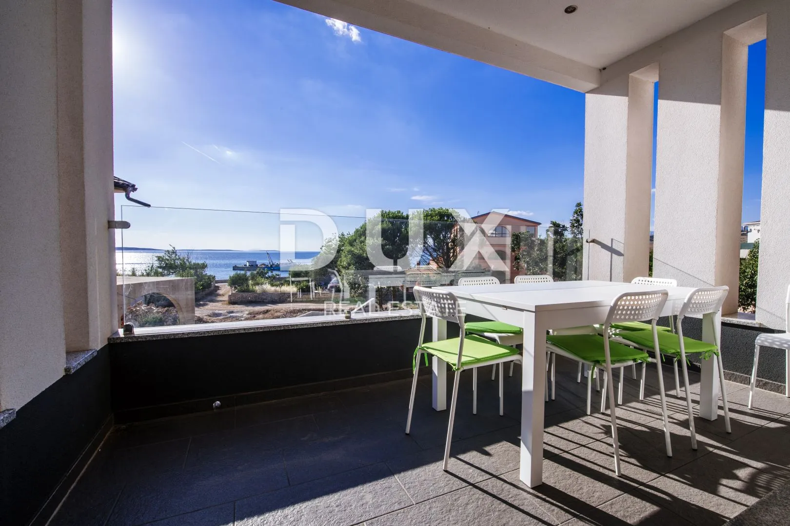 otok pag, košljun - vila pored mora sa 4 apartmana - slika 30