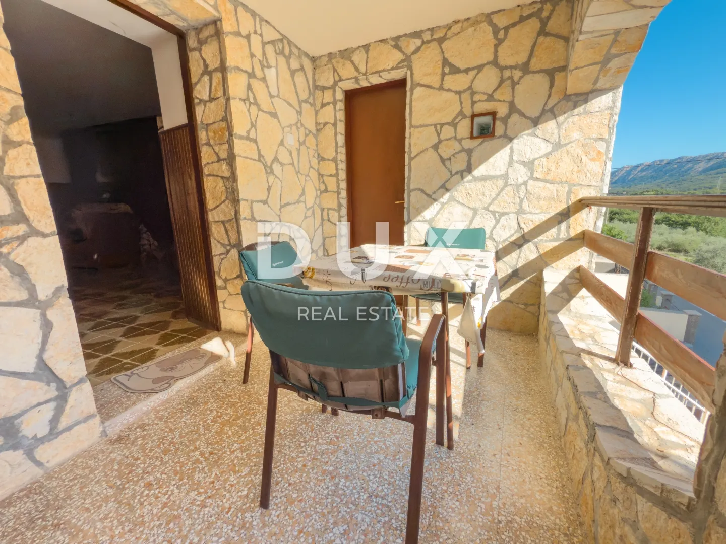otok krk, baška (okolica) - kamena kuća s velikom okućnicom - slika 45