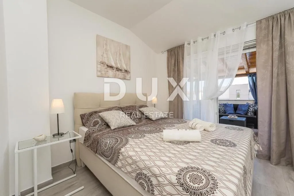 zadar, privlaka - vila s bazenom 200 metara od mora - slika 22