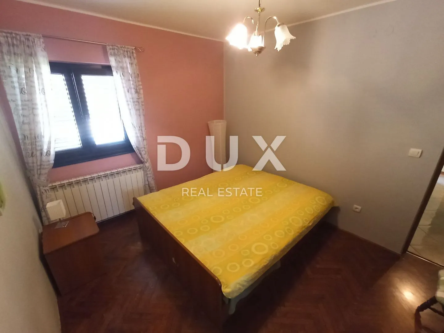 istra, svetvinčenat - obiteljska kuća s dva apartmana - slika 18