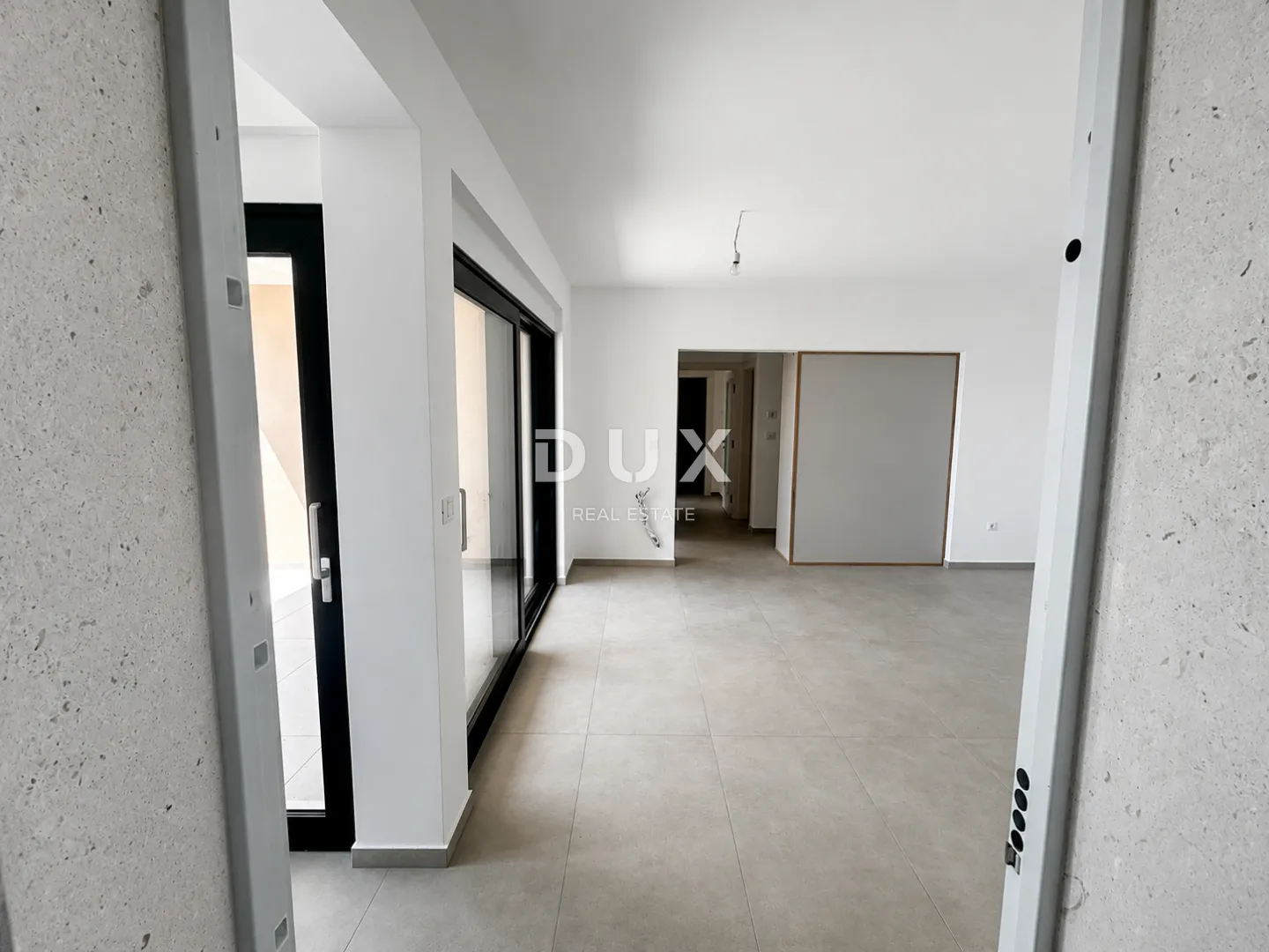 primošten, dolac – stan u prizemlju s vrtom od 64 m², 2 spavaće sobe - slika 7