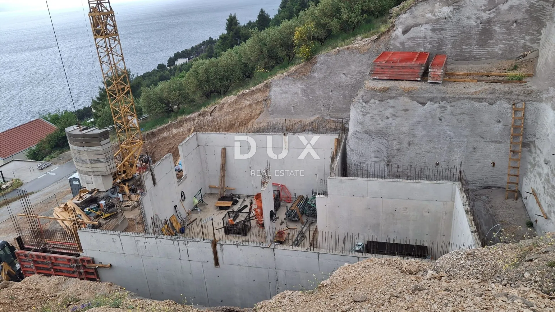 pisak, omiška rivijera, trosobni stan, 87 m² u novogradnji - slika 2