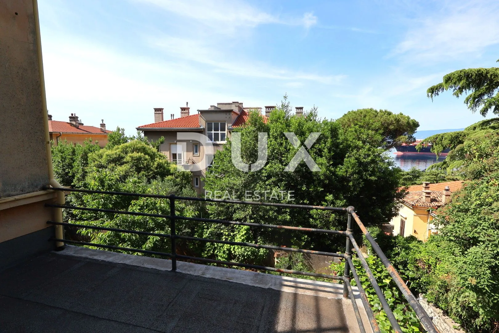 rijeka, pećine - samostojeća vila s pogledom na more - slika 27
