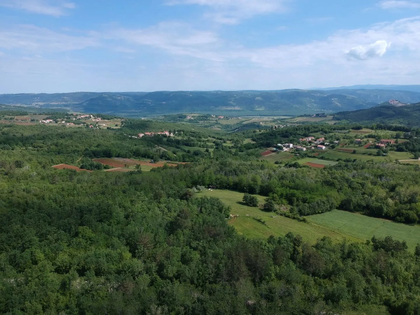 ISTRA, KAROJBA - Građevinsko zemljište