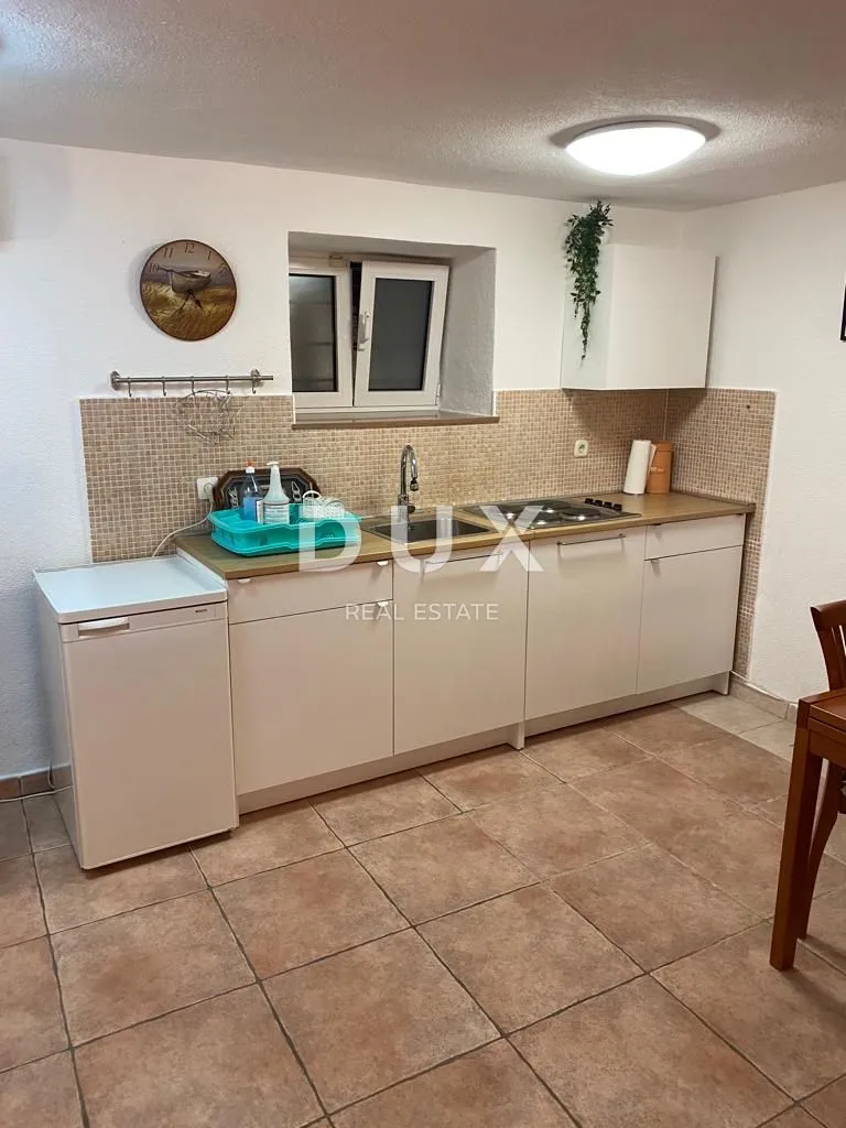 otok krk, grad krk - kuća sa 2 apartmana 100 m od mora - slika 7
