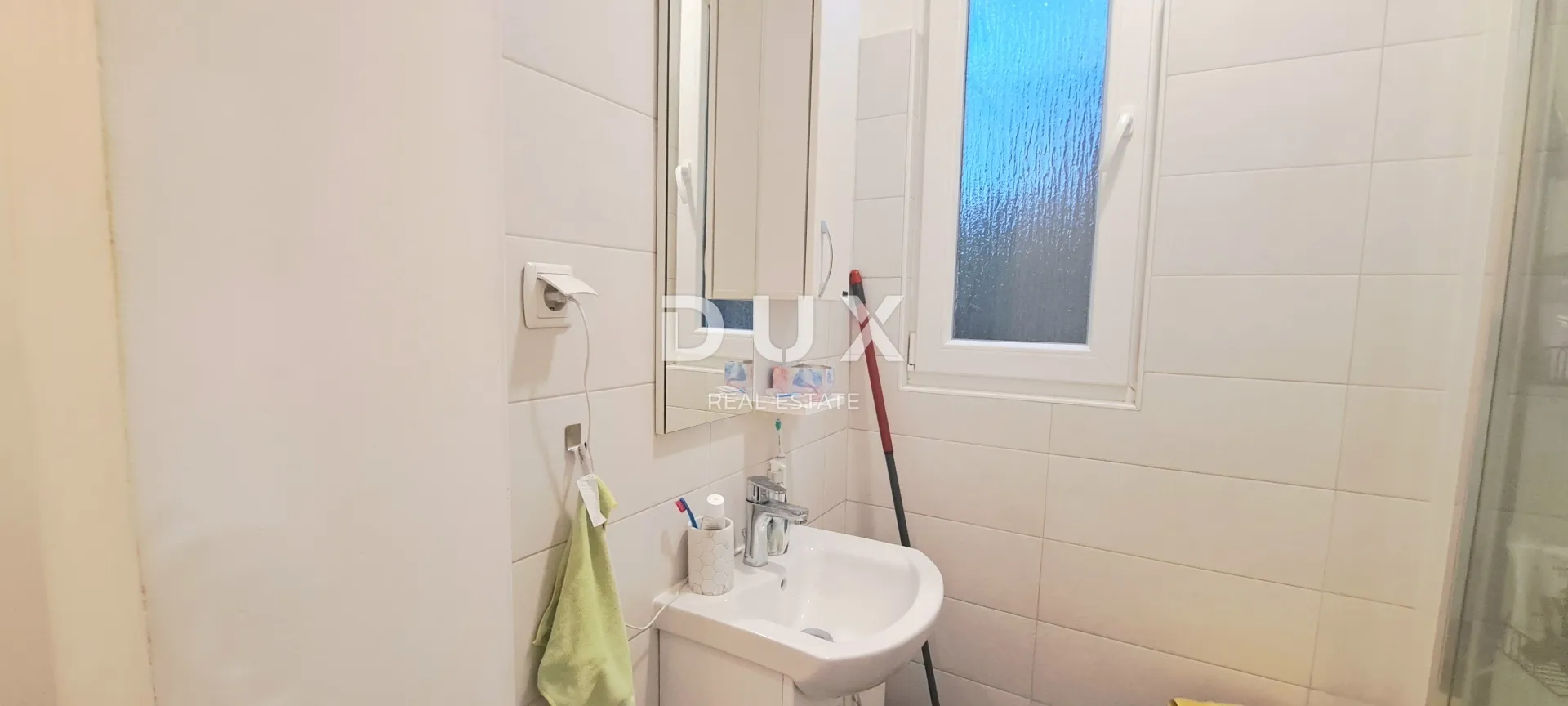 rijeka, belveder - moderan, potpuno adaptiran stan - slika 25