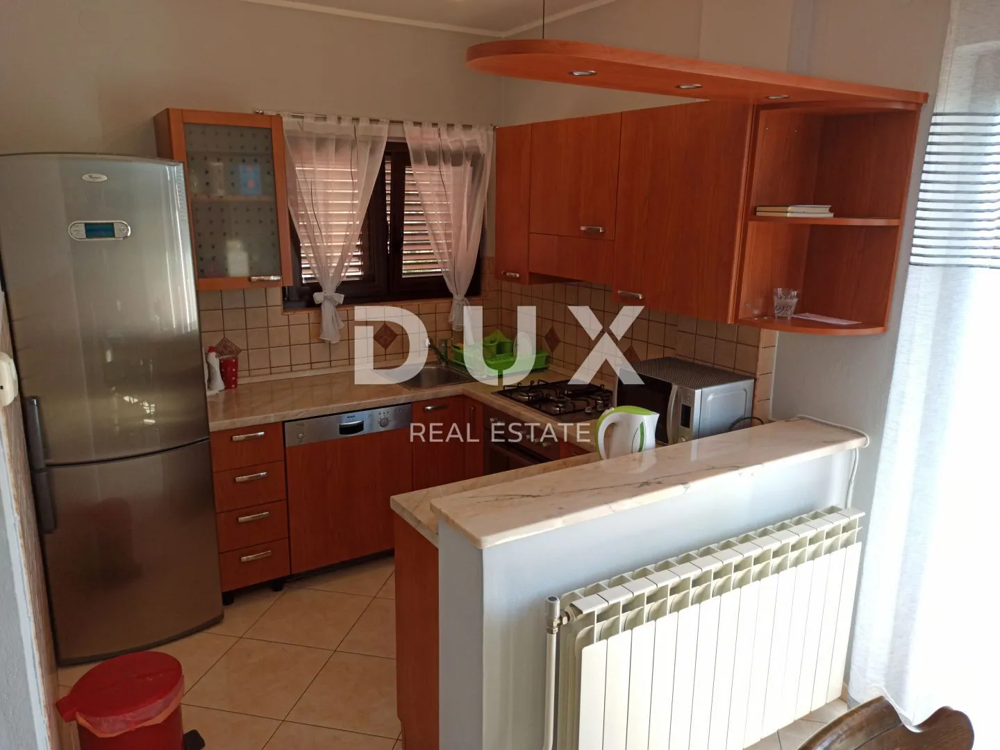istra, svetvinčenat - obiteljska kuća s dva apartmana - slika 11