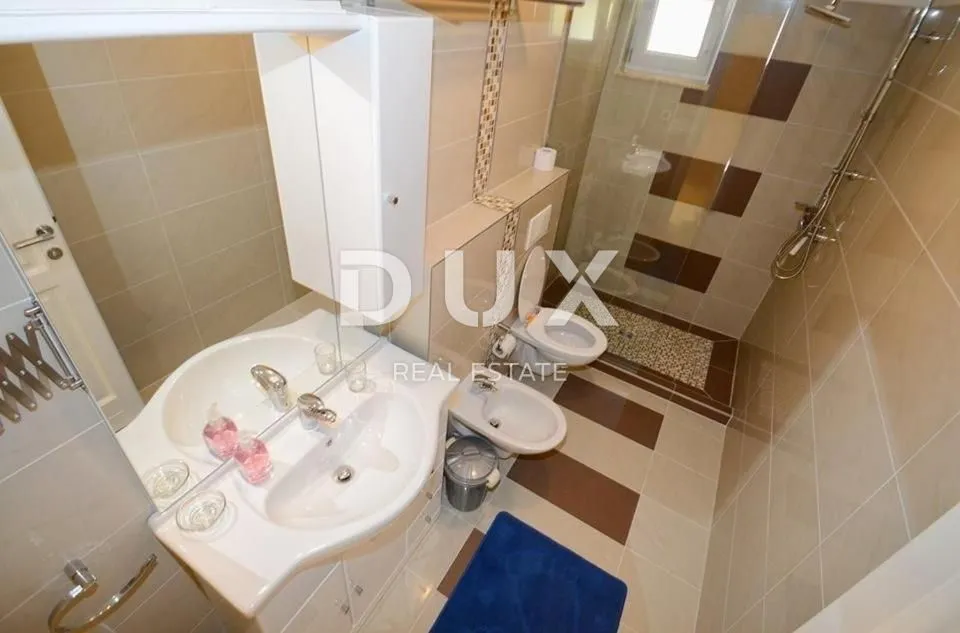 istra, poreč - vila s bazenom - slika 12
