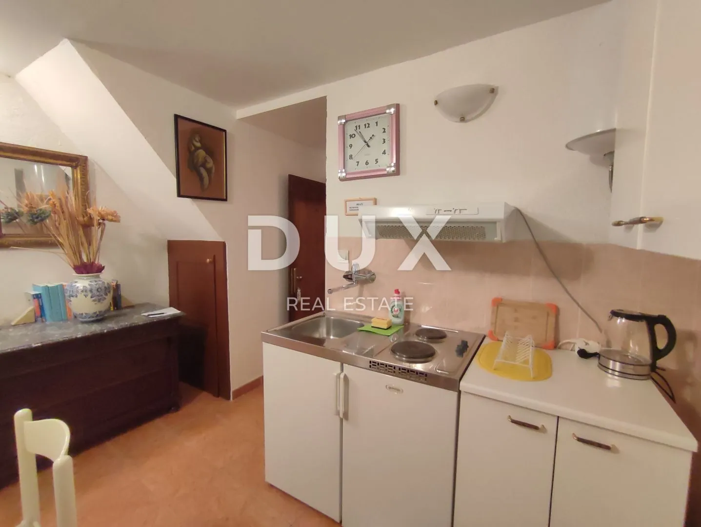 istra, rovinj - renovirana starina u samom centru grada - slika 27