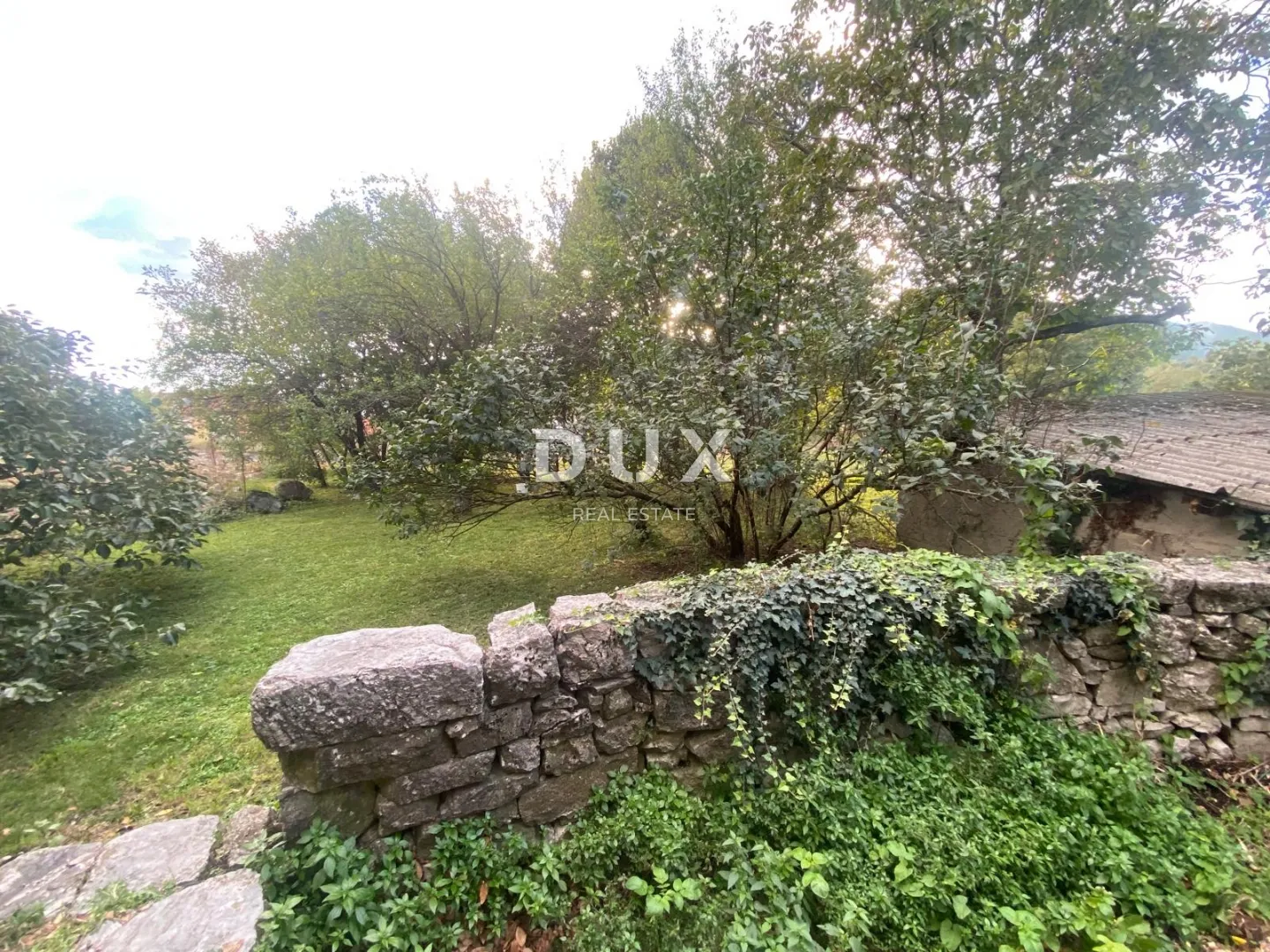 rijeka, kastav - samostojeća kuća i dvorišna zgrada + 761 m2 okućnice! prilika! - slika 11