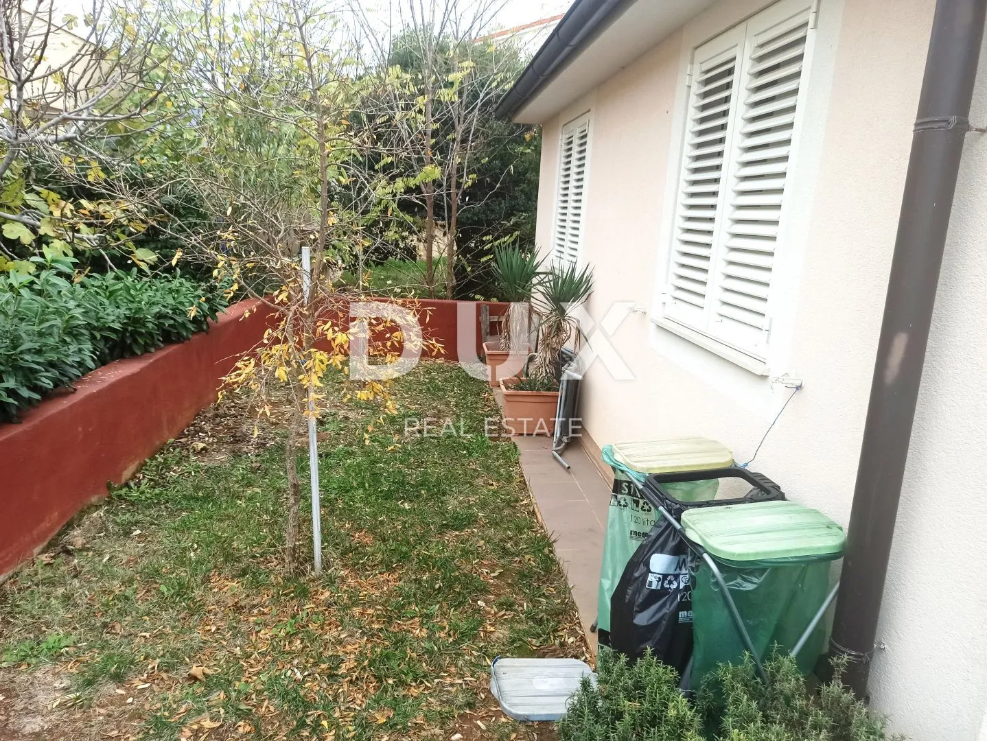 istra, medulin - prizemnica s parkingom i dvorištem 120 m od plaže - slika 24