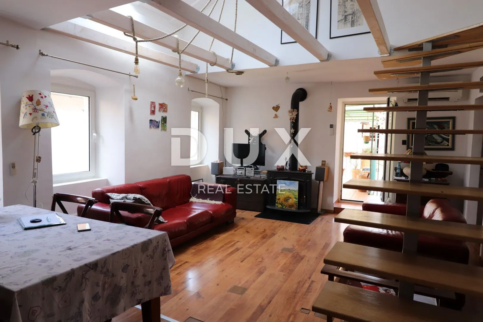 otok cres, grad cres - stara jezgra kuća, restaurant, dvoetažni stan, apartmani - slika 20