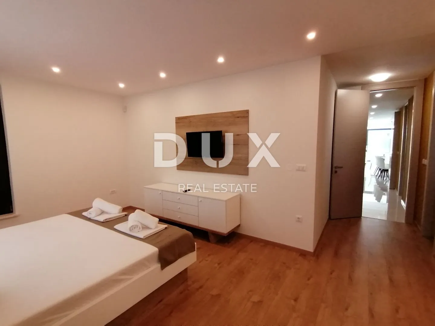 istra, pula - luksuzni stan od 200 m2 prvi red do mora! - slika 23