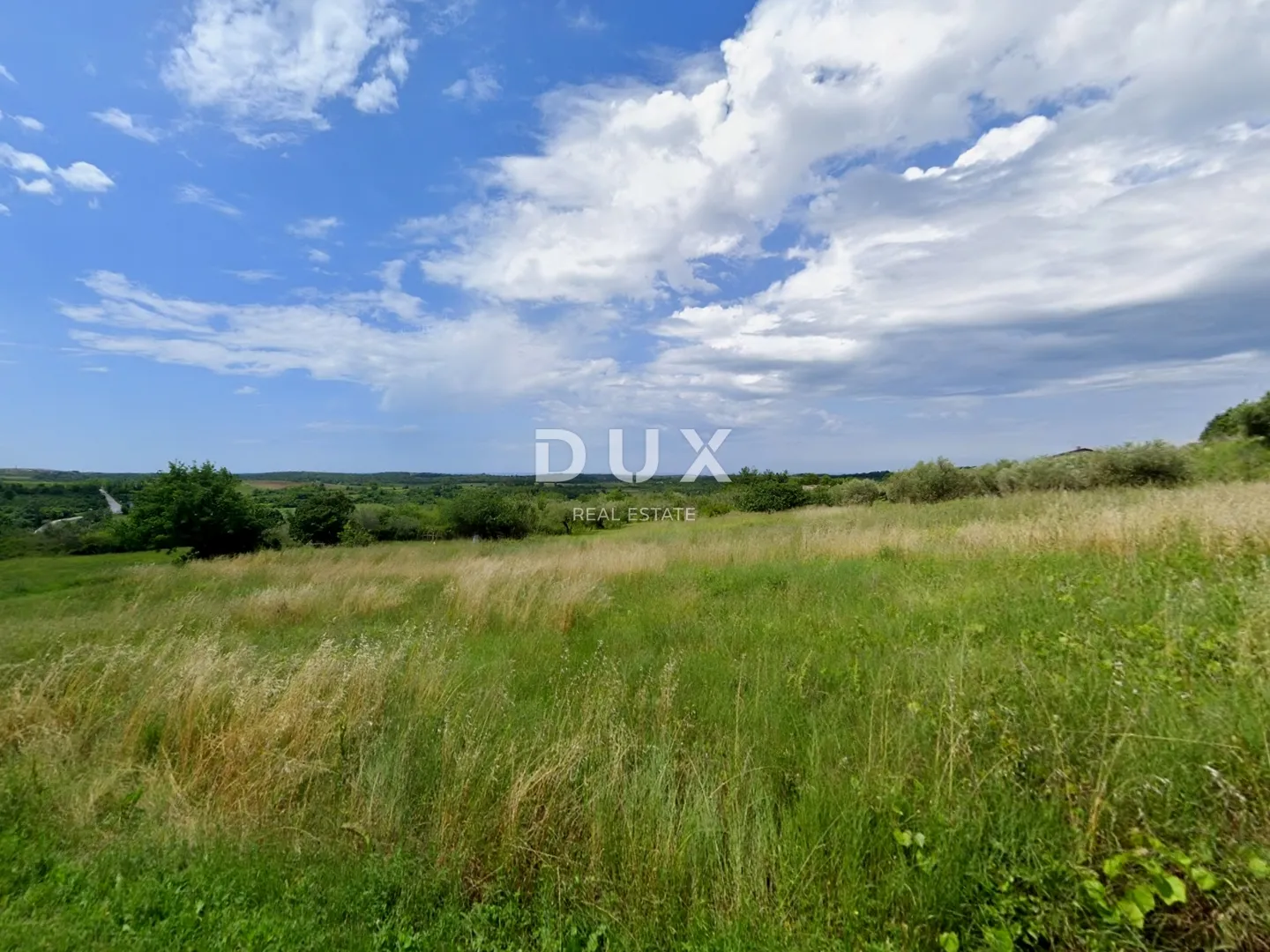 istra, buje - zemljište s građevinskom dozvolom - slika 7