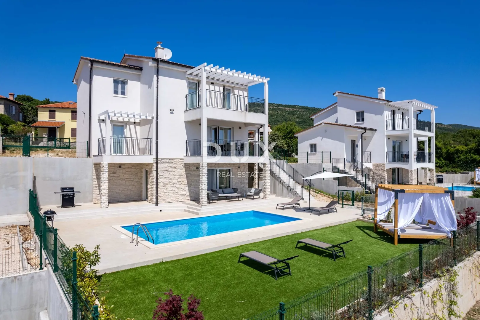 istra, rabac - komforna kuća s bazenom i pogledom na more - slika 2
