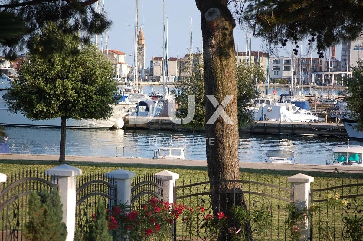 istra, umag - jedinstvena vila s bazenom, prvi red do mora - slika 55