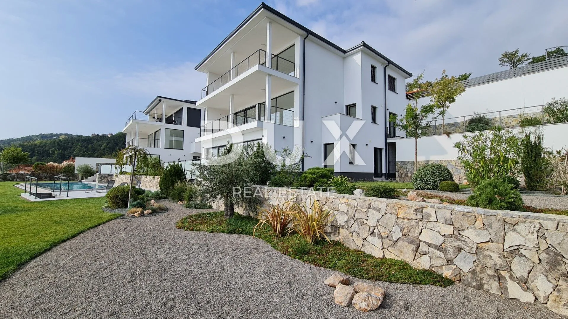 opatija, lovran, liganj - stan u vili s bazenom 120m2+terasa 27m2s panoramskim pogledom na more + okoliš 105m2 - slika 29