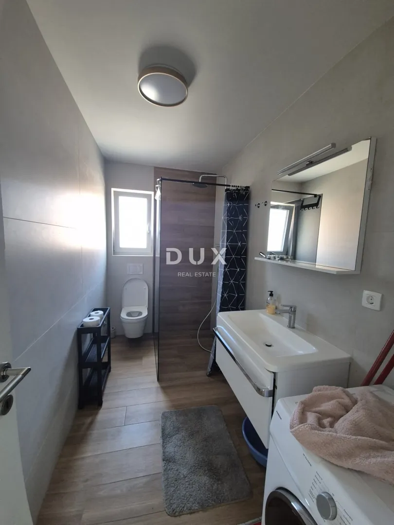 pašman, banj, kuća, 250 m2, 3 etaže, 100 m od plaže - slika 13
