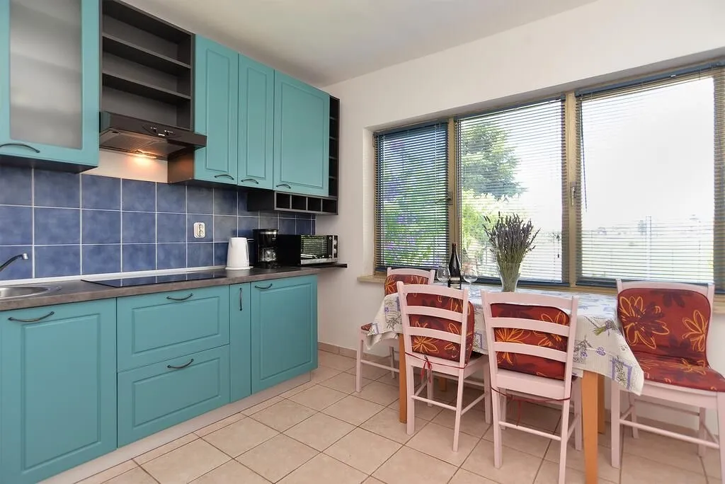 istra, valbandon - kuća sa 7 apartmana! - slika 51
