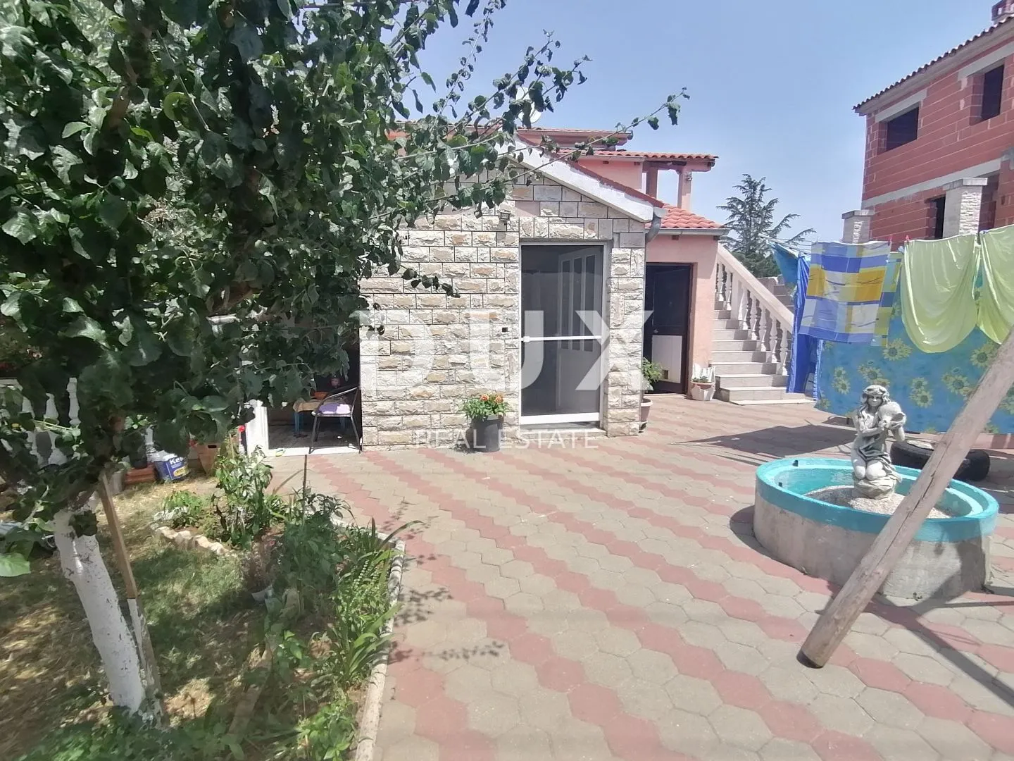 istra, pula - dvije obiteljske kuće - slika 29