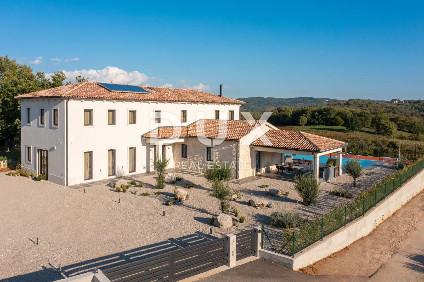 istra, motovun - luksuzna vila s pogledom na prirodu! - slika 32