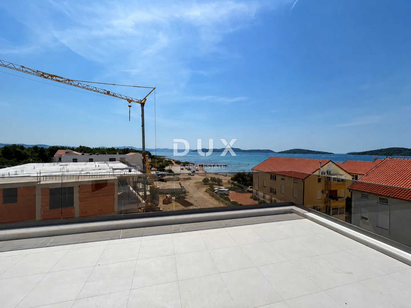 vodice, srima – penthouse s krovnom terasom, pogledom na more i liftom - slika 43
