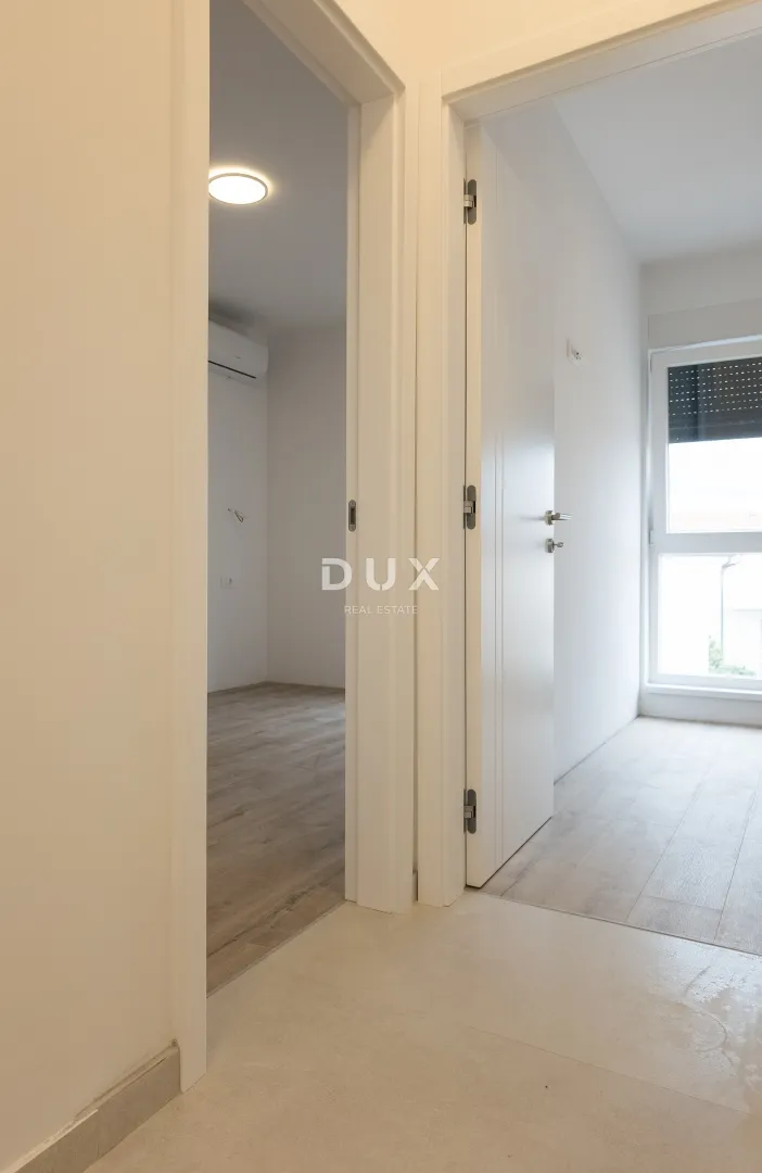 vodice, stablinac, penthouse s krovnom terasom, 112 m² - slika 8