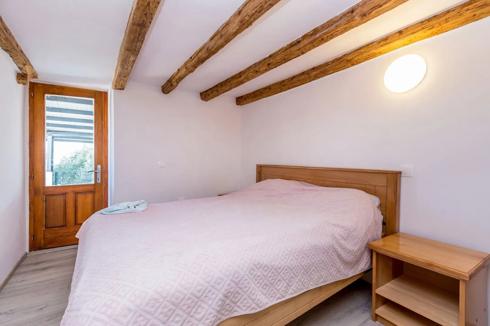 otok krk, malinska - obnovljena starina - slika 11