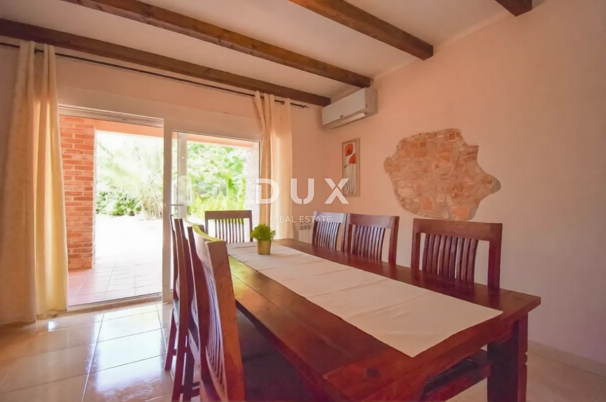 poreč, funtana - mediteranski dom s rustikalnim detaljima, 238m2 - slika 11