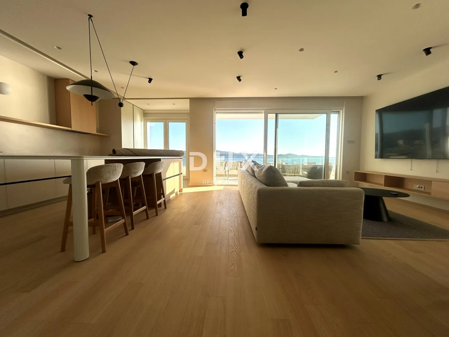 šibenik, žaborić - dizajnerski penthouse 1.red uz more - slika 2