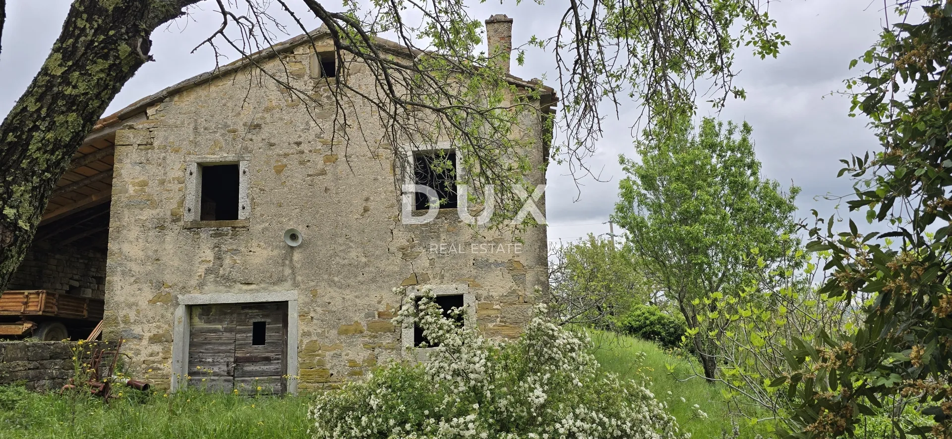 istra, motovun - kamena kuća s pogledom za adaptaciju - slika 5