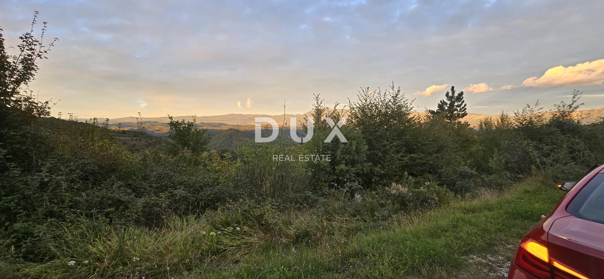 istra, gračišće - poljoprivredno zemljište uz glavnu prometnicu - slika 6