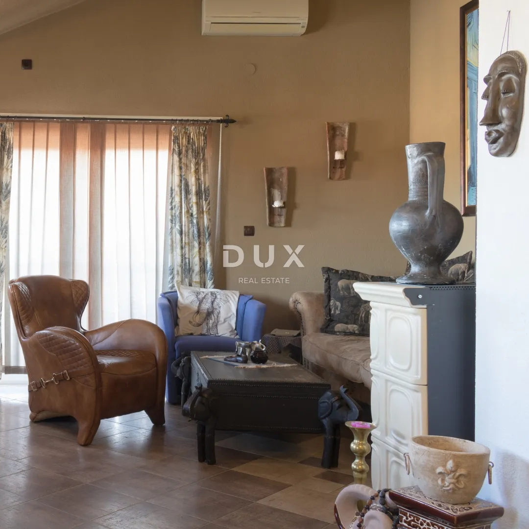 vodice, obrove, vila, 291,76 m2, tri etaže, dvorište - slika 14