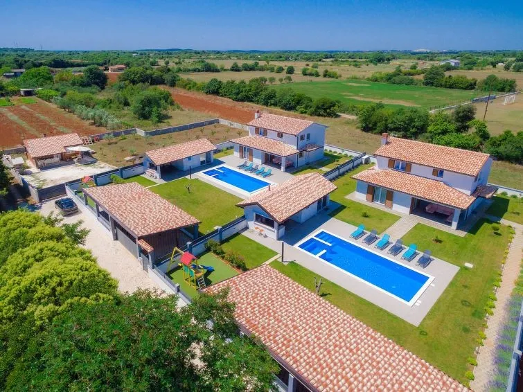 istra, šišan - predivna vila sa bazenom i saunom! - slika 9