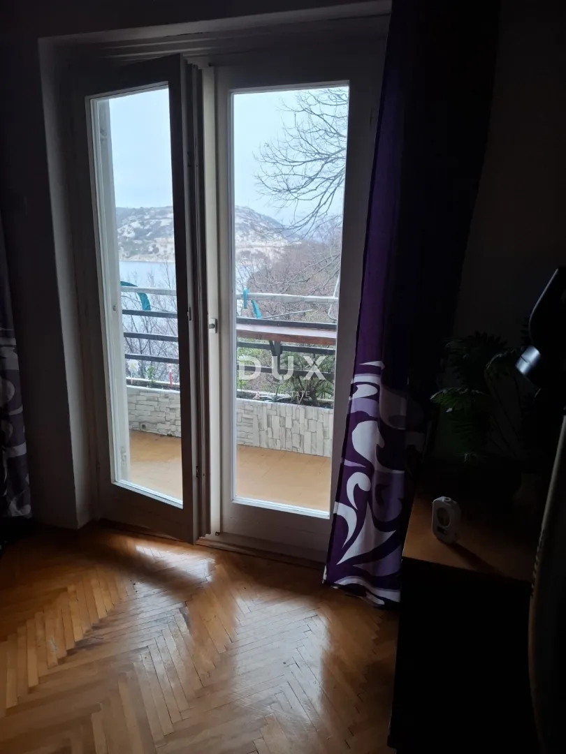 kvarner, kraljevica - prilika: stan 53m2 s balkonom prvi red do mora - slika 3