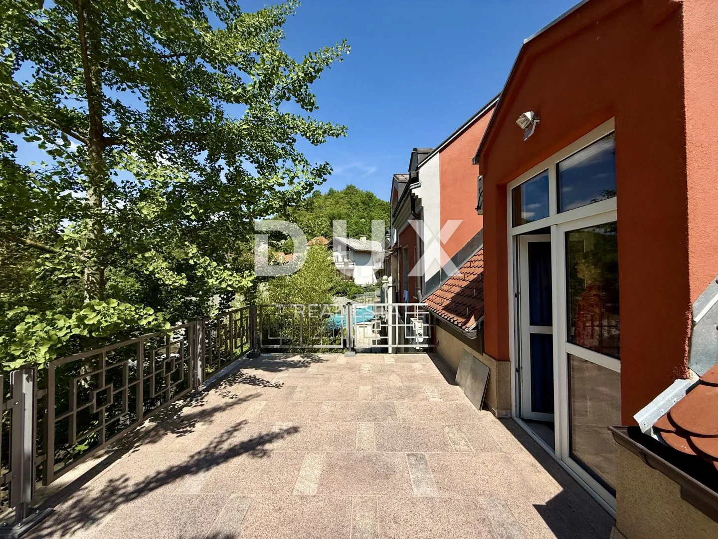 samobor, centar - prekrasna kuća s velikom okućnicom - slika 27
