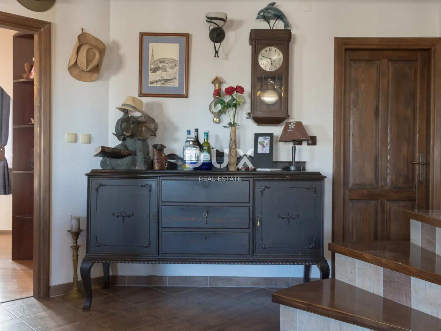 vodice, obrove, vila, 291,76 m2, tri etaže, dvorište - slika 19
