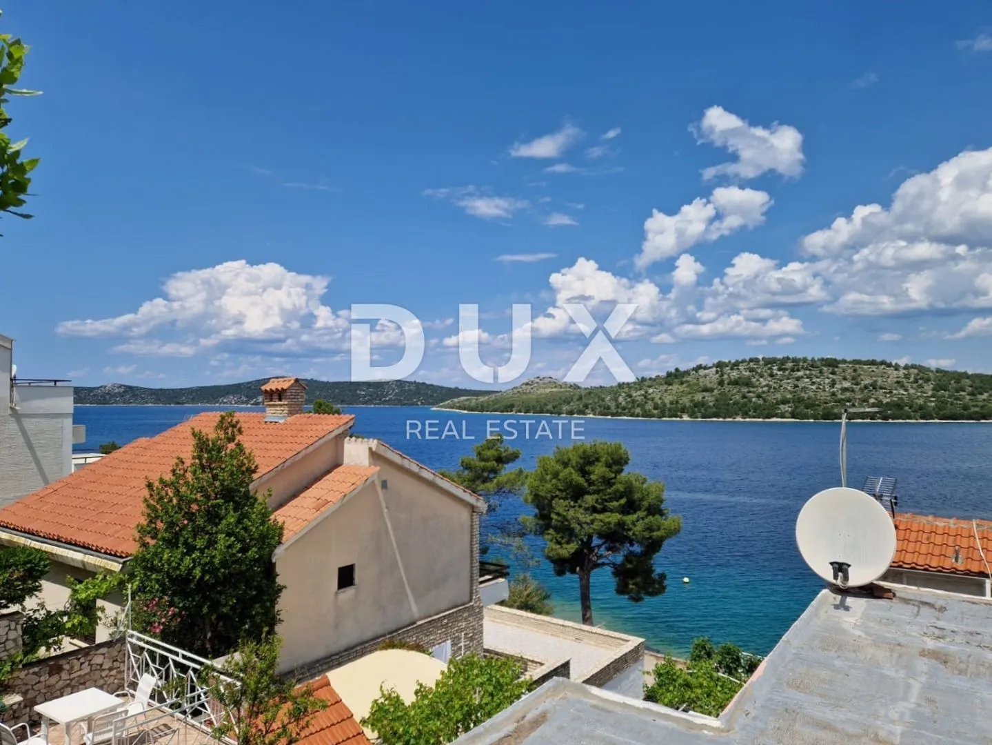 šibenik, grebaštica - apartmanska kuća s pogledom na more - slika 3