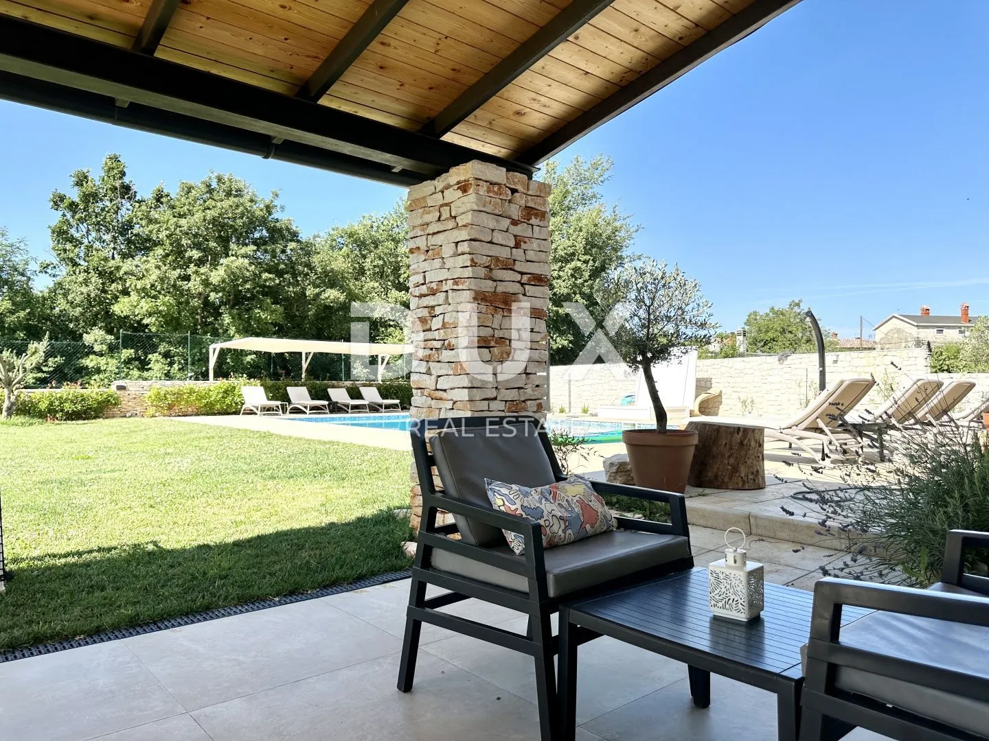 istra, svetvinčenat - luksuzna vila vrhunske opremljenosti - slika 18
