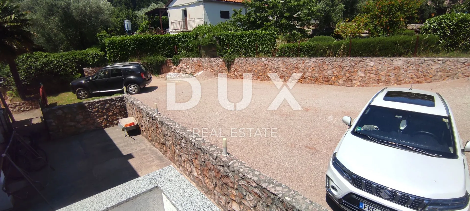 otok krk, risika - predivna kuća sa 4 apartmana - slika 10