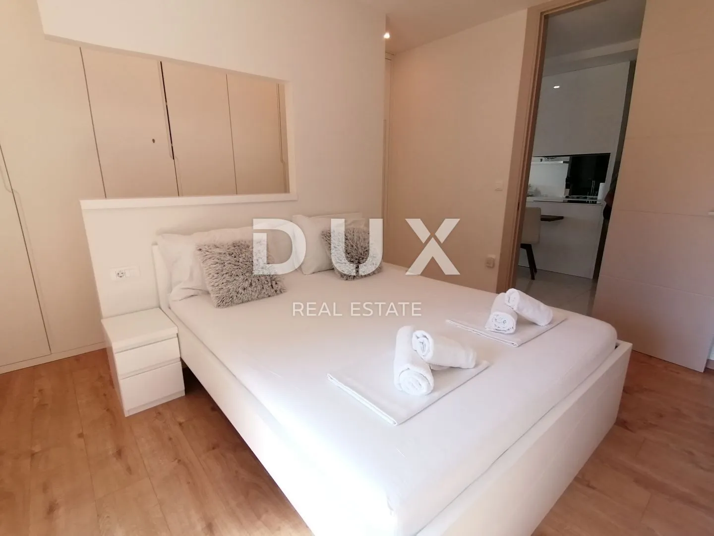 istra, pula - luksuzni stan od 200 m2 prvi red do mora! - slika 30